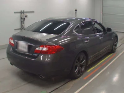 Nissan FUGA  с аукциона в Японии