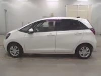 Honda FIT лот № 30060 оценка 4.5  с аукциона в Японии 3