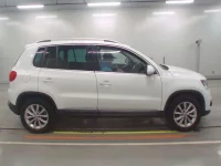 Volkswagen TIGUAN лот № 38031 оценка 4  с аукциона в Японии 2