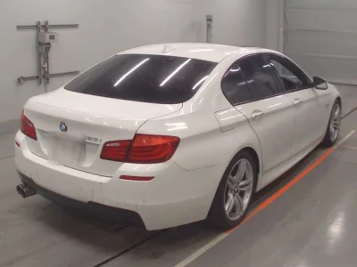 BMW 5-Series  с аукциона в Японии