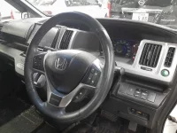 Honda STEP WAGON лот № 30062 оценка 3.5  с аукциона в Японии 6