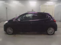 Peugeot 208 лот № 38061 оценка 4.5  с аукциона в Японии 3