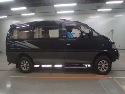 Mitsubishi DELICA