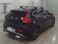Volvo V40 лот № 38047 оценка RA  с аукциона в Японии 1
