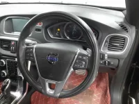 Volvo V40 лот № 38047 оценка RA  с аукциона в Японии 6