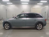 Audi A4 лот № 38038 оценка 4  с аукциона в Японии 3