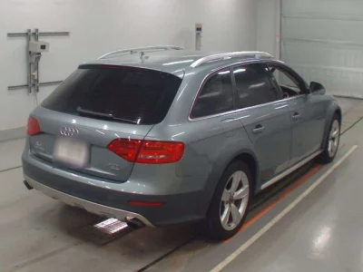 Audi A4  с аукциона в Японии