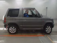 Mitsubishi PAJERO MINI лот № 9 оценка 3.5  с аукциона в Японии 2