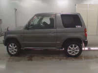Mitsubishi PAJERO MINI лот № 9 оценка 3.5  с аукциона в Японии 3