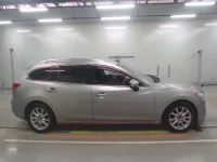 Mazda ATENZA WAGON лот № 30238 оценка 3.5  с аукциона в Японии 2