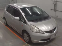 Honda FIT лот № 30348 оценка 3.5  с аукциона в Японии 4