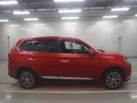 Mitsubishi OUTLANDER лот № 30371 оценка 4  с аукциона в Японии 2