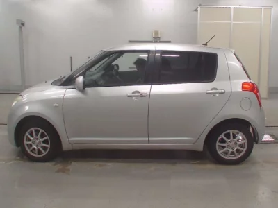 Suzuki SWIFT  с аукциона в Японии
