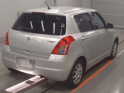 Suzuki SWIFT  с аукциона в Японии
