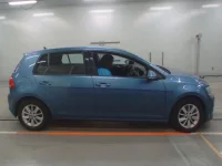 Volkswagen GOLF лот № 38096 оценка 3.5  с аукциона в Японии 2