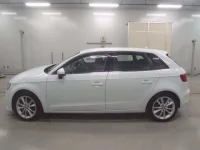 Audi A3 лот № 38083 оценка 3.5  с аукциона в Японии 3