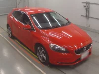 Volvo V40 лот № 38085 оценка 4.5  с аукциона в Японии 4