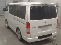 Toyota HIACE VAN лот № 30342 оценка 5  с аукциона в Японии 5