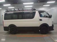 Toyota HIACE VAN лот № 30259 оценка 3  с аукциона в Японии 2
