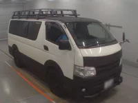 Toyota HIACE VAN лот № 30259 оценка 3  с аукциона в Японии 4