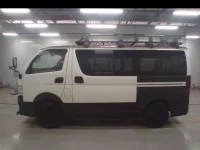 Toyota HIACE VAN лот № 30259 оценка 3  с аукциона в Японии 3