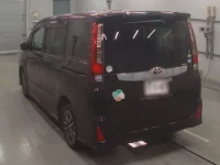 Toyota NOAH лот № 30366 оценка 3.5  с аукциона в Японии 5