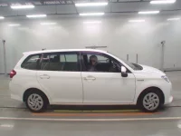 Toyota COROLLA FIELDER лот № 30402 оценка 3.5  с аукциона в Японии 2