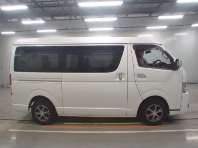 Toyota REGIUS ACE VAN