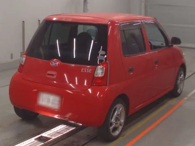 Daihatsu Esse