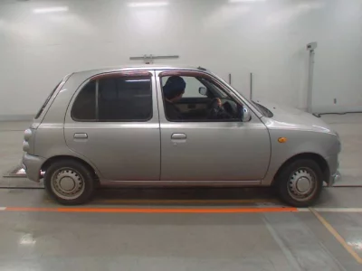 Nissan MARCH  с аукциона в Японии