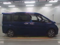 Honda STEP WAGON лот № 30425 оценка 3.5  с аукциона в Японии 2