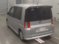 Honda MOBILIO лот № 10267 оценка R  с аукциона в Японии 5