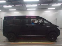 Mitsubishi DELICA D5 лот № 30507 оценка 3  с аукциона в Японии 2