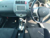 Honda FIT лот № 10281 оценка 3  с аукциона в Японии 8