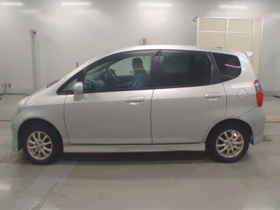 Honda FIT  с аукциона в Японии