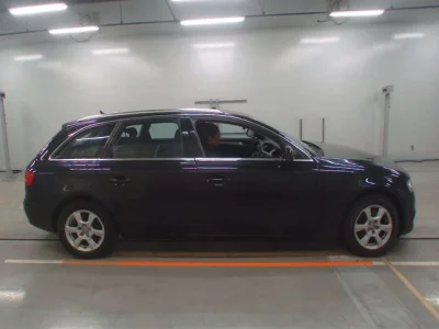 Audi A4  с аукциона в Японии