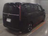 Honda STEP WAGON лот № 33111 оценка 4.5  с аукциона в Японии 1