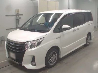 Toyota NOAH  с аукциона в Японии
