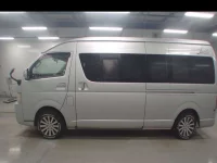 Toyota HIACE VAN лот № 30508 оценка 3.5  с аукциона в Японии 3