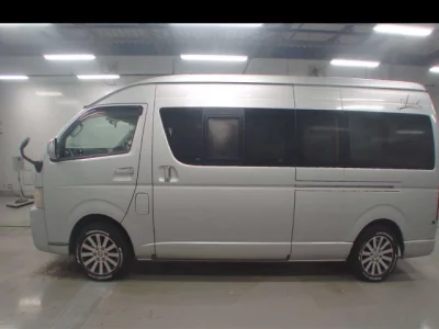 Toyota HIACE VAN  с аукциона в Японии
