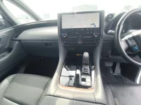 Toyota VELLFIRE лот № 30571 оценка R  с аукциона в Японии 8