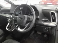 Toyota VOXY лот № 30568 оценка 4  с аукциона в Японии 6