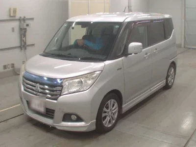 Mitsubishi DELICA D2