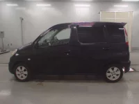 Toyota FUNCARGO лот № 10303 оценка 3  с аукциона в Японии 3