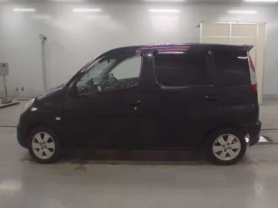 Toyota FUNCARGO  с аукциона в Японии