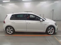 Volkswagen GOLF лот № 38153 оценка 4.5  с аукциона в Японии 2