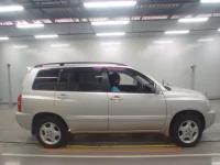 Toyota KLUGER лот № 30609 оценка 4  с аукциона в Японии 2