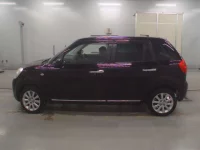 Mazda VERISA лот № 10348 оценка 3.5  с аукциона в Японии 3