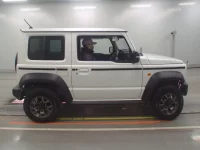 Suzuki JIMNY SIERRA лот № 30634 оценка 4.5  с аукциона в Японии 2