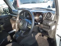 Suzuki JIMNY SIERRA лот № 30634 оценка 4.5  с аукциона в Японии 6